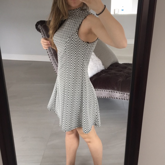 🎲HP🎲 Monteau Stripped Dress - Picture 2 of 7